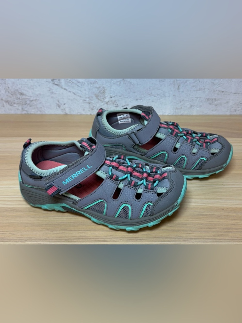 Merrell Kids Gray and Teal Closed-Toe Sandals with Pink Accents